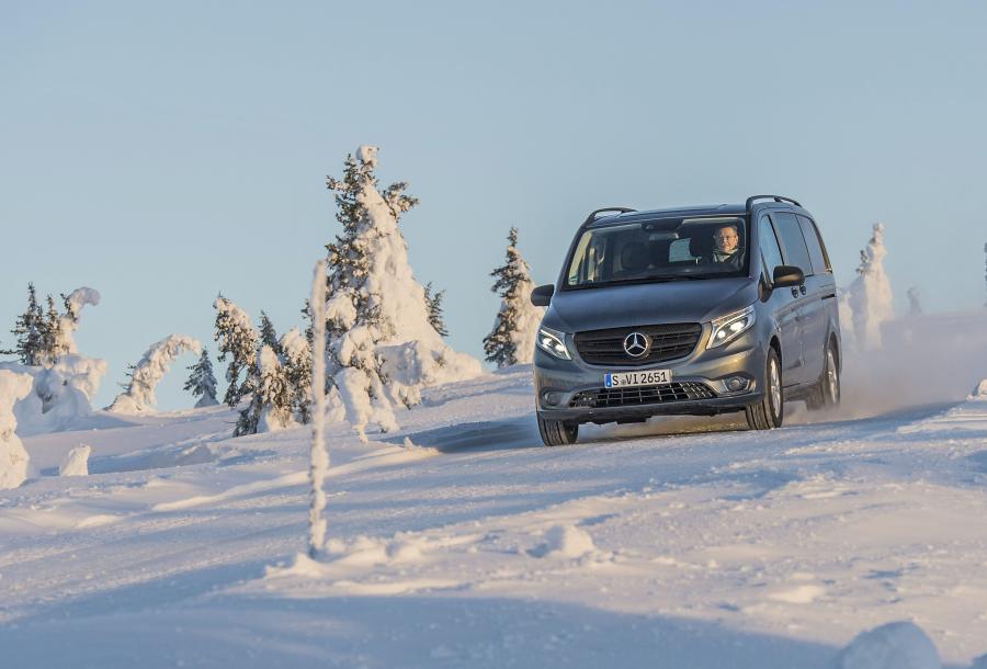  Mercedes-Benz Vito Mixto 4x4 2015 года  (фото 2 из 4)